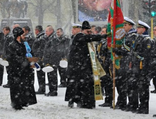 Nikola Vaptsarov Naval Academy Student Retrieves the Epiphany Cross in Varna